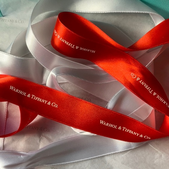 🎀 TIFFANY & CO. BAG AND RIBBON BUNDLE 🎀 NWOT 🎀 - Picture 3 of 16